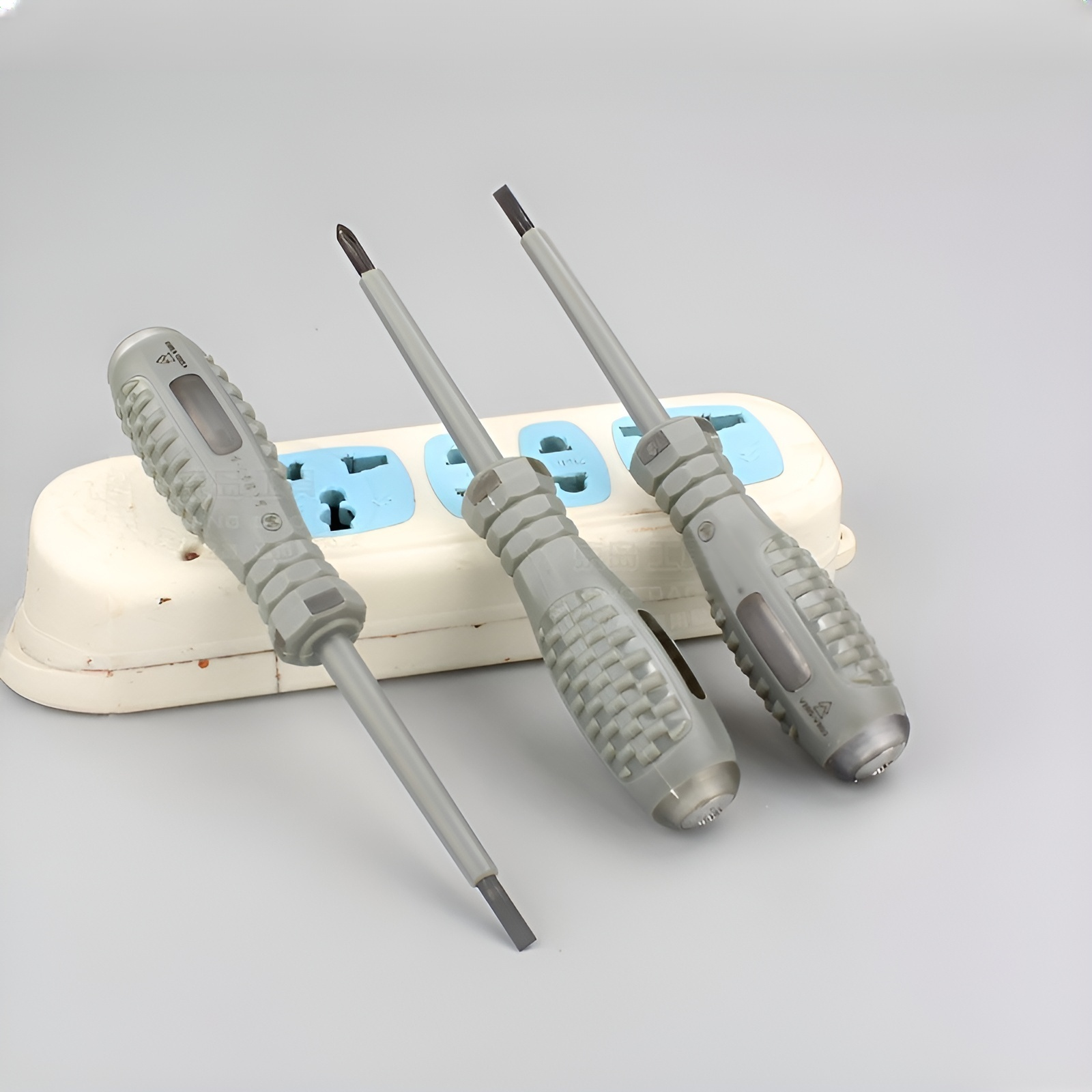 Vielseitiger Elektriker-Teststift