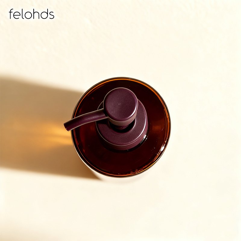 น้ำมันล้างเครื่องสำอางสามารถใช้กับดวงตาและริมฝีปากได้