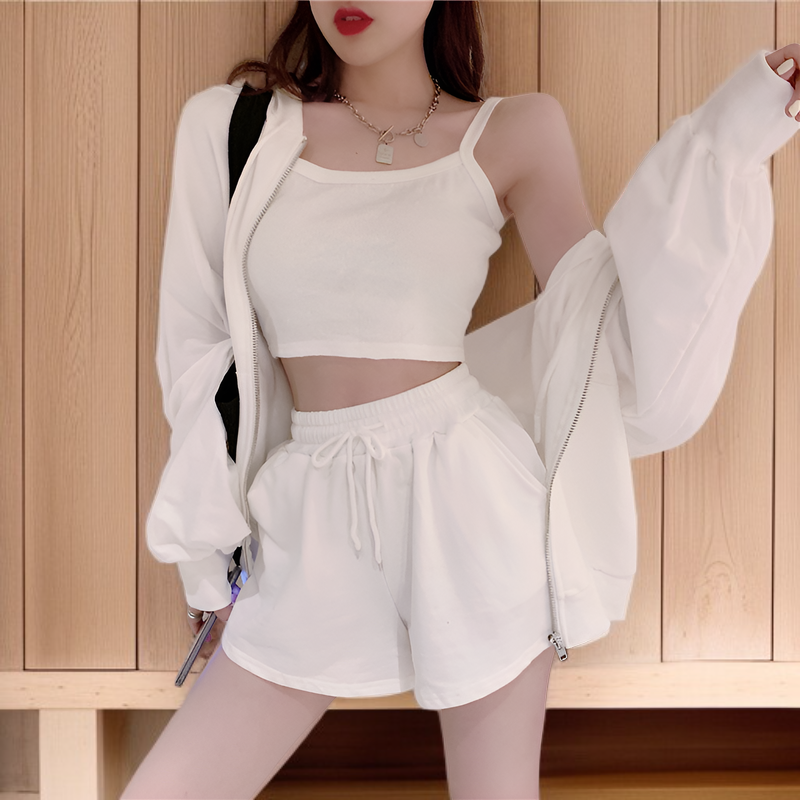 ファッショナブルなスポーツカジュアルセット