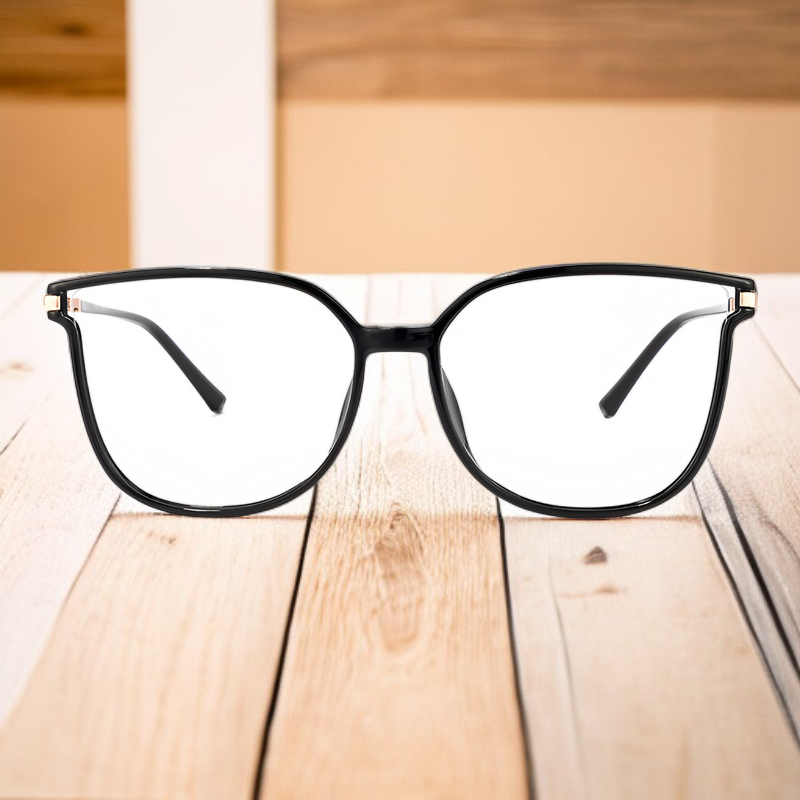 Kleine Bestie Vintage Brille auf weißem Hintergrund