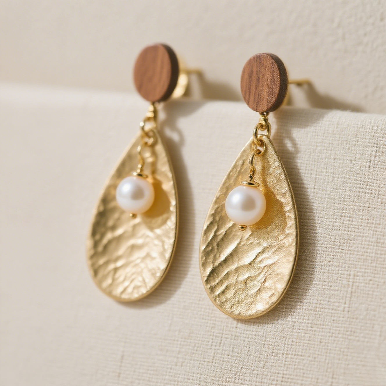 Pendientes de circón con perla natural de agua dulce