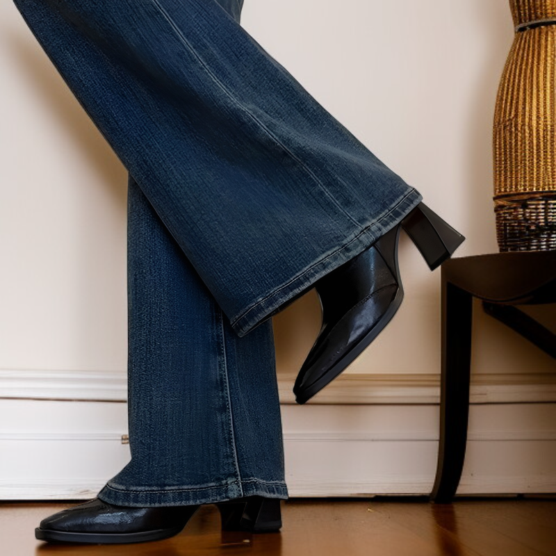 2025秋冬新作、黒色のフランス風太ヒールショートブーツ、ストレッチスリムブーツ、マーティンブーツ