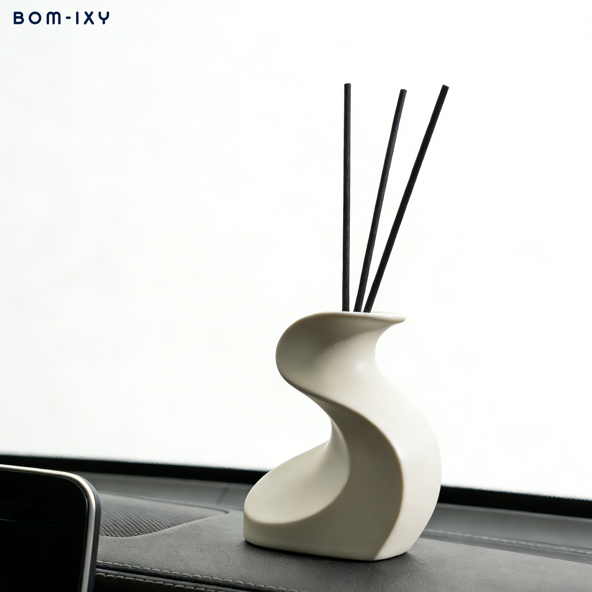 자동차 내부에 설치된 차량용 방향제