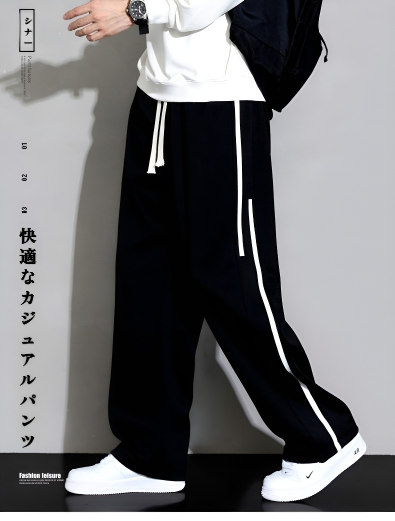 ゆったりシルエットのロングパンツディテール