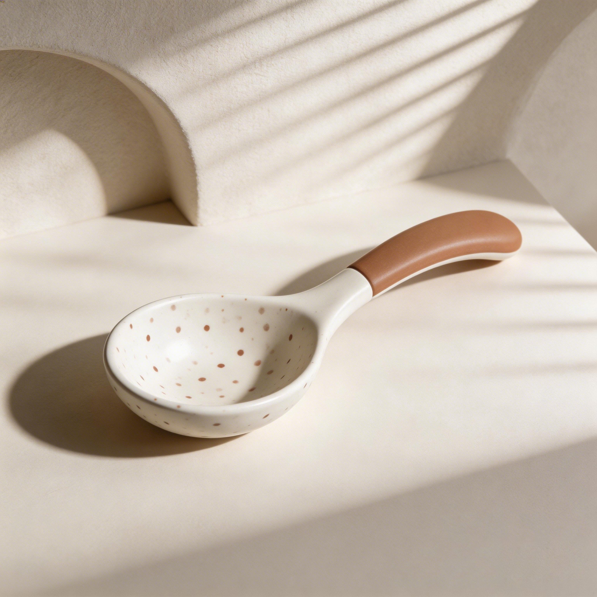 Thickened Durable Rice Scoop close-up