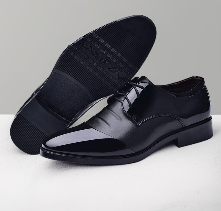 남성 정장화의 디테일과 마감