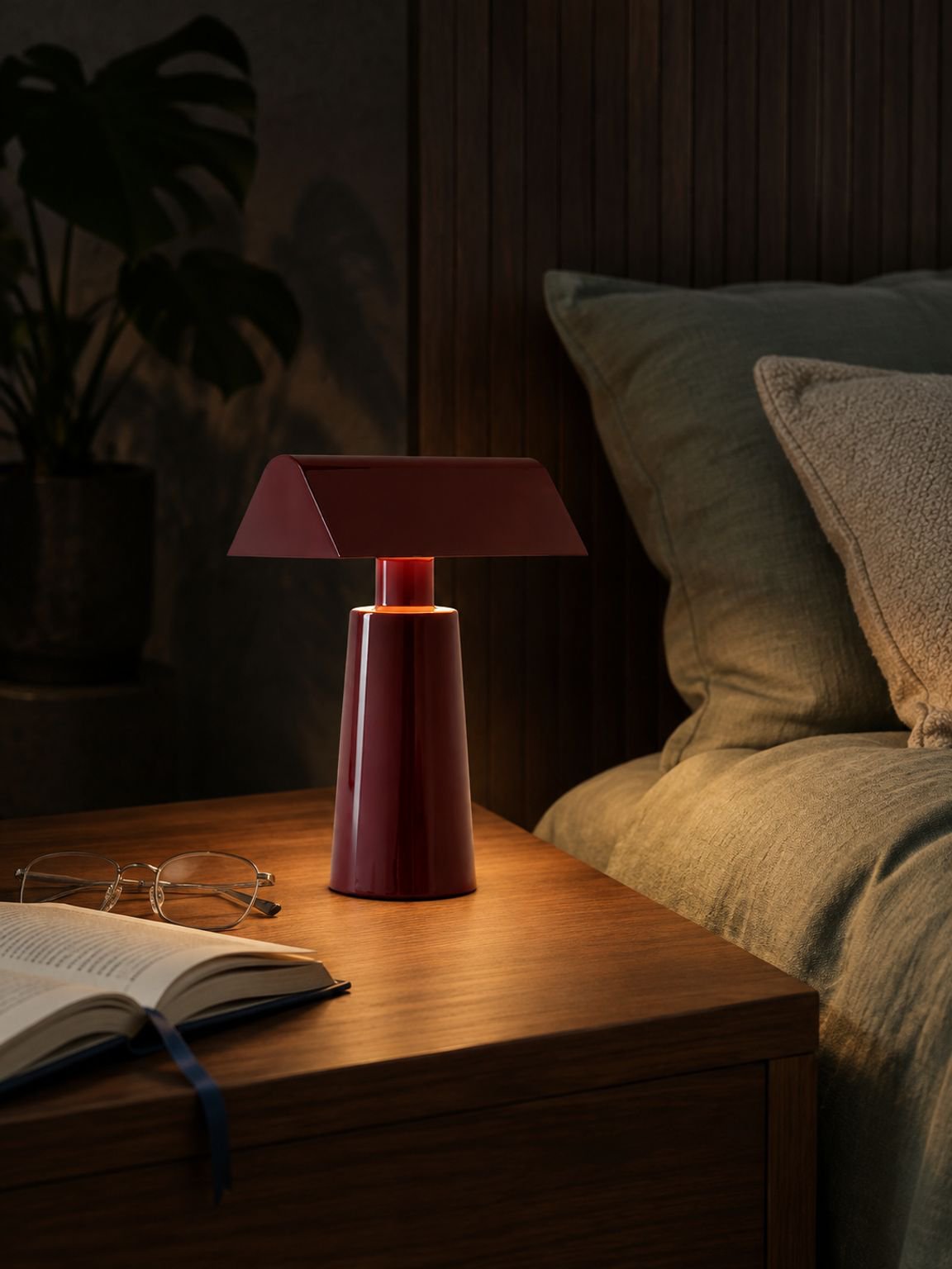 Kleine Retro-Tischlampe für das Schlafzimmer, kabellos aufladbar