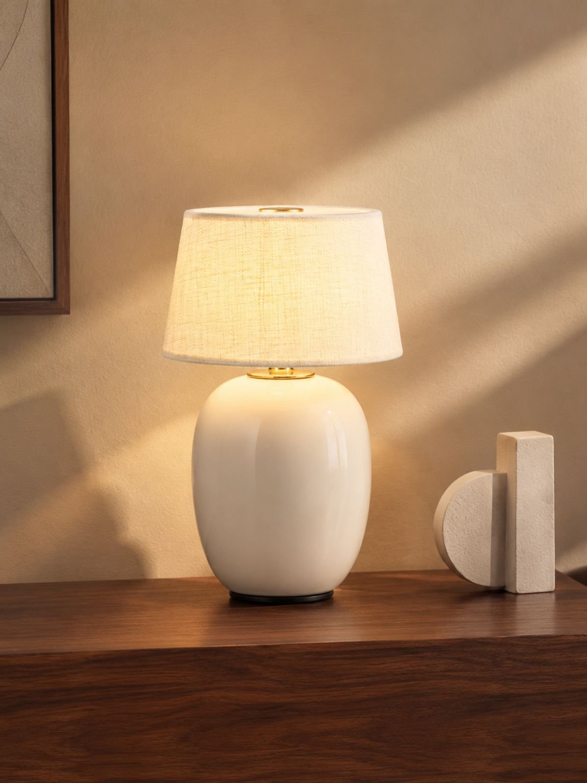 Elegante Retro-Lampe als kabellose Nachttischbeleuchtung