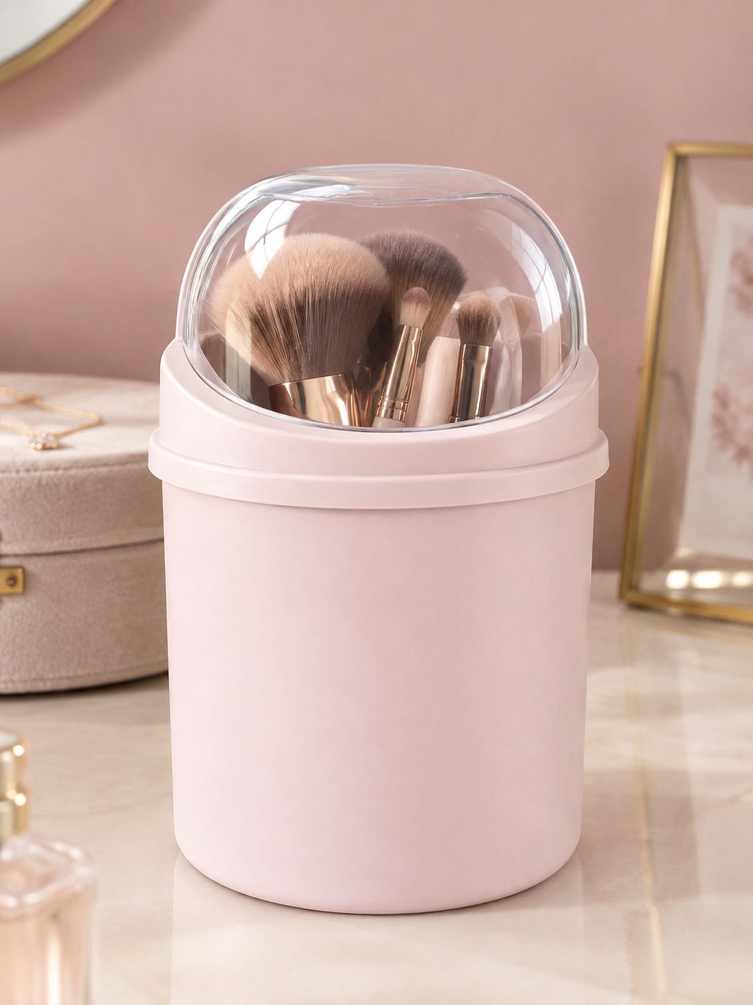 Mini cubo de basura con diseño elegante