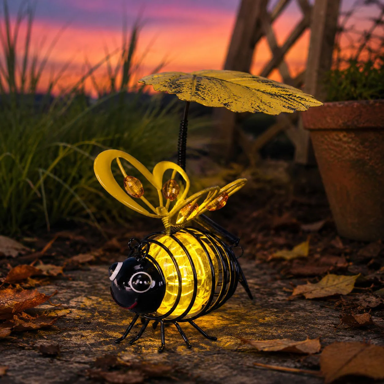 Lampe abeille solaire d'extérieur étanche