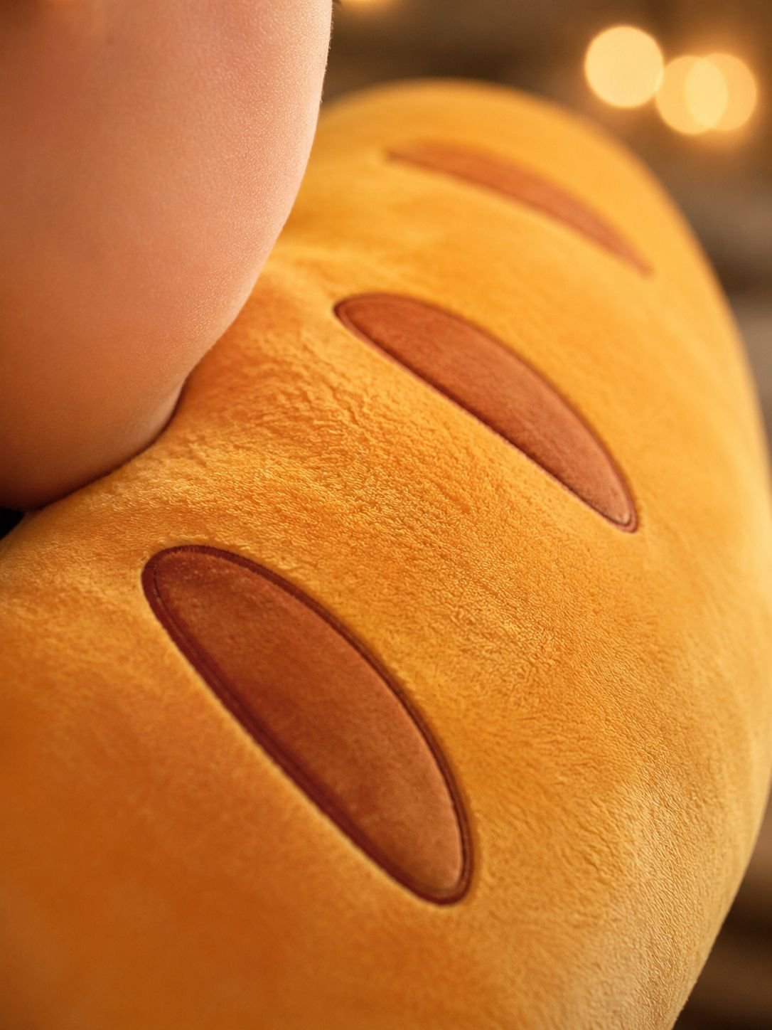 ふわふわで柔らかいパン型クッション