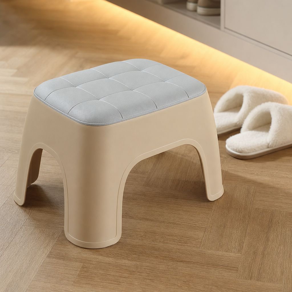 Colorful children's footrest with anti-slip design