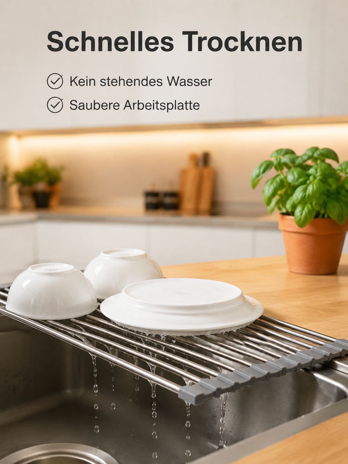 Faltbares Silikon-Spülbeckenregal in moderner Küche