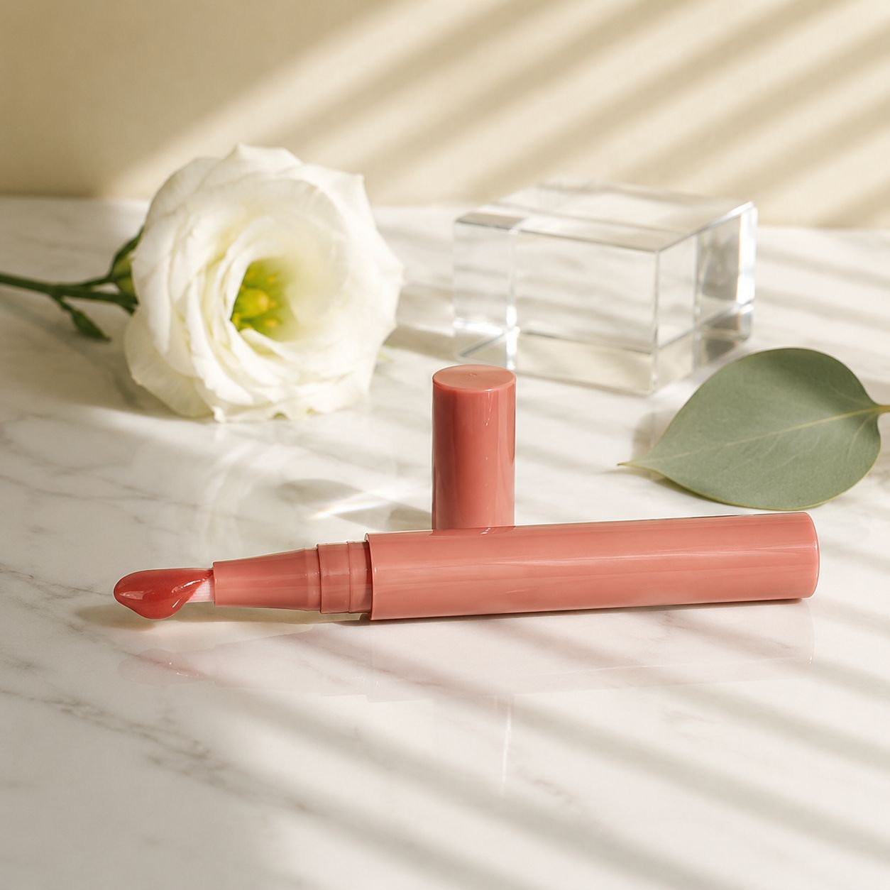 Long-lasting Vibrant Lip Gloss - Soft & Fade-proof
