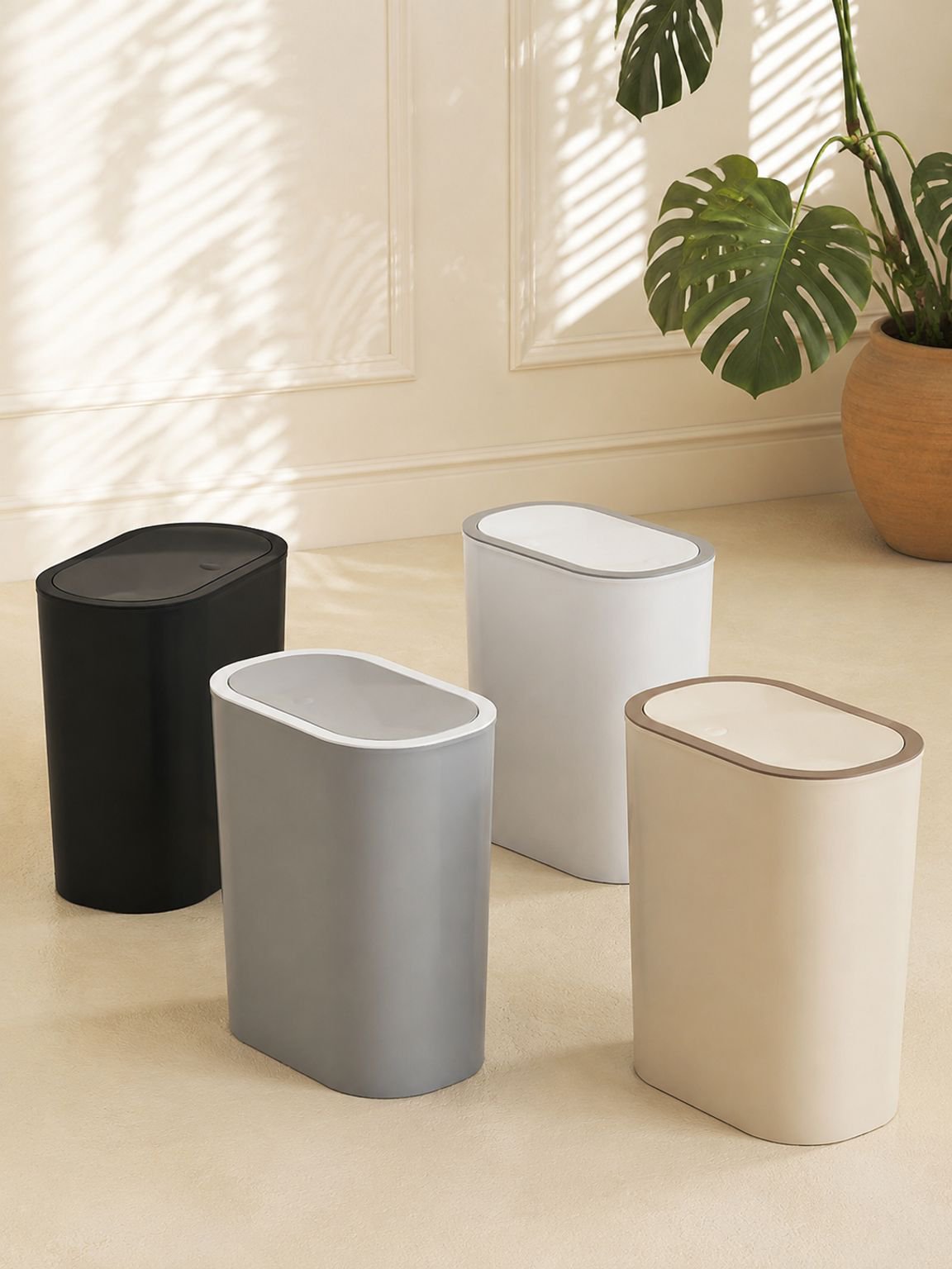 Design moderne de poubelle pour salon et salle de bain
