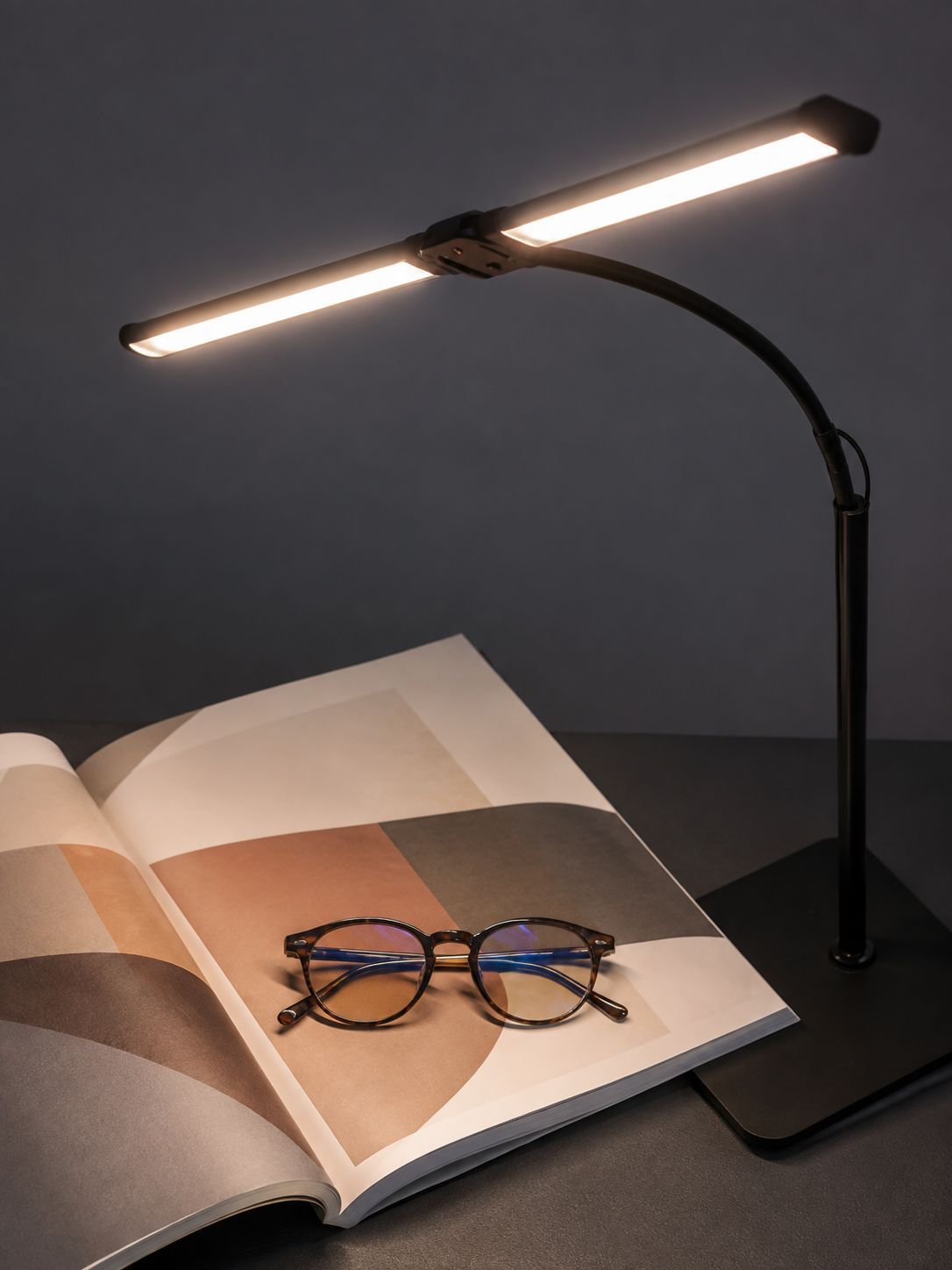 Lampe de bureau à double tête avec éclairage réglable