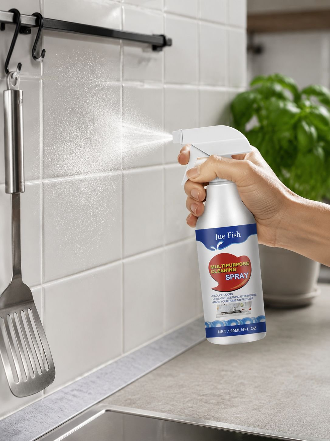 Multifunktionales Reinigungsspray für starke Küchenfettflecken