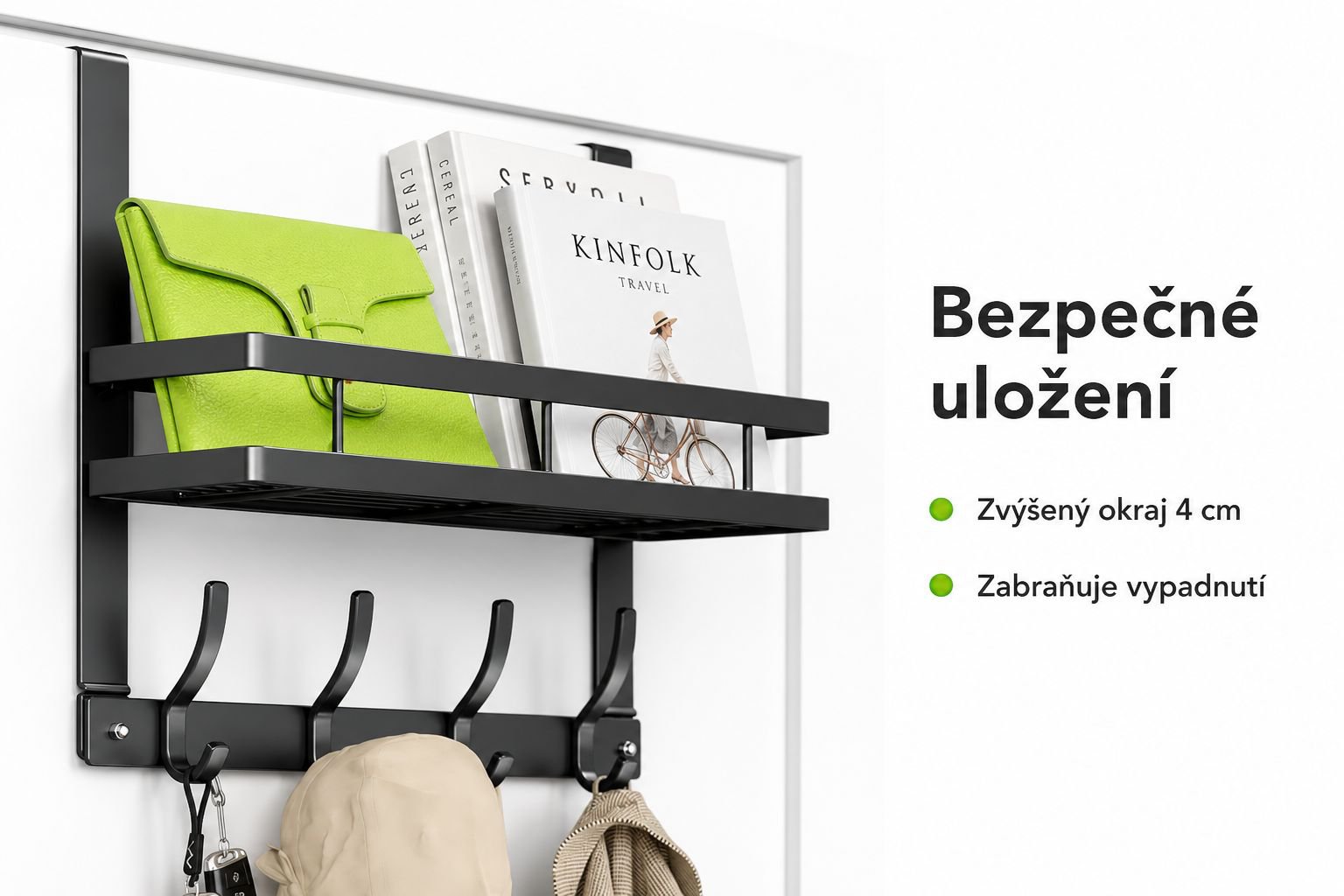 Detailní pohled na multifunkční držák s uloženými předměty