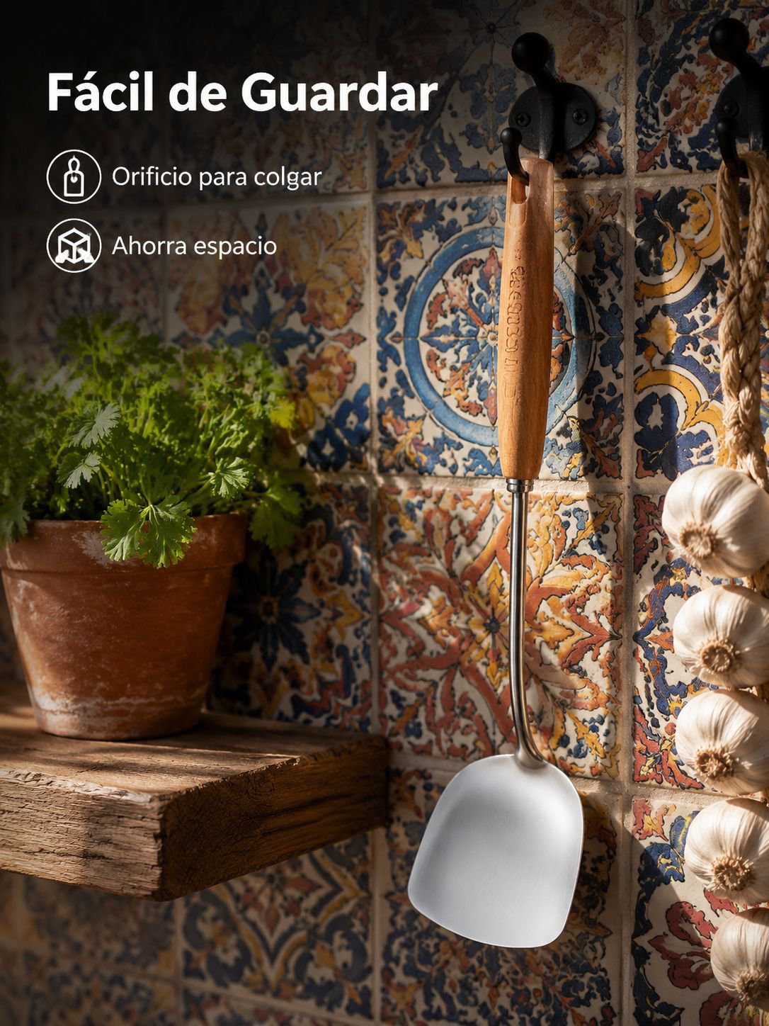Espátula de cocina con mango de madera de sándalo