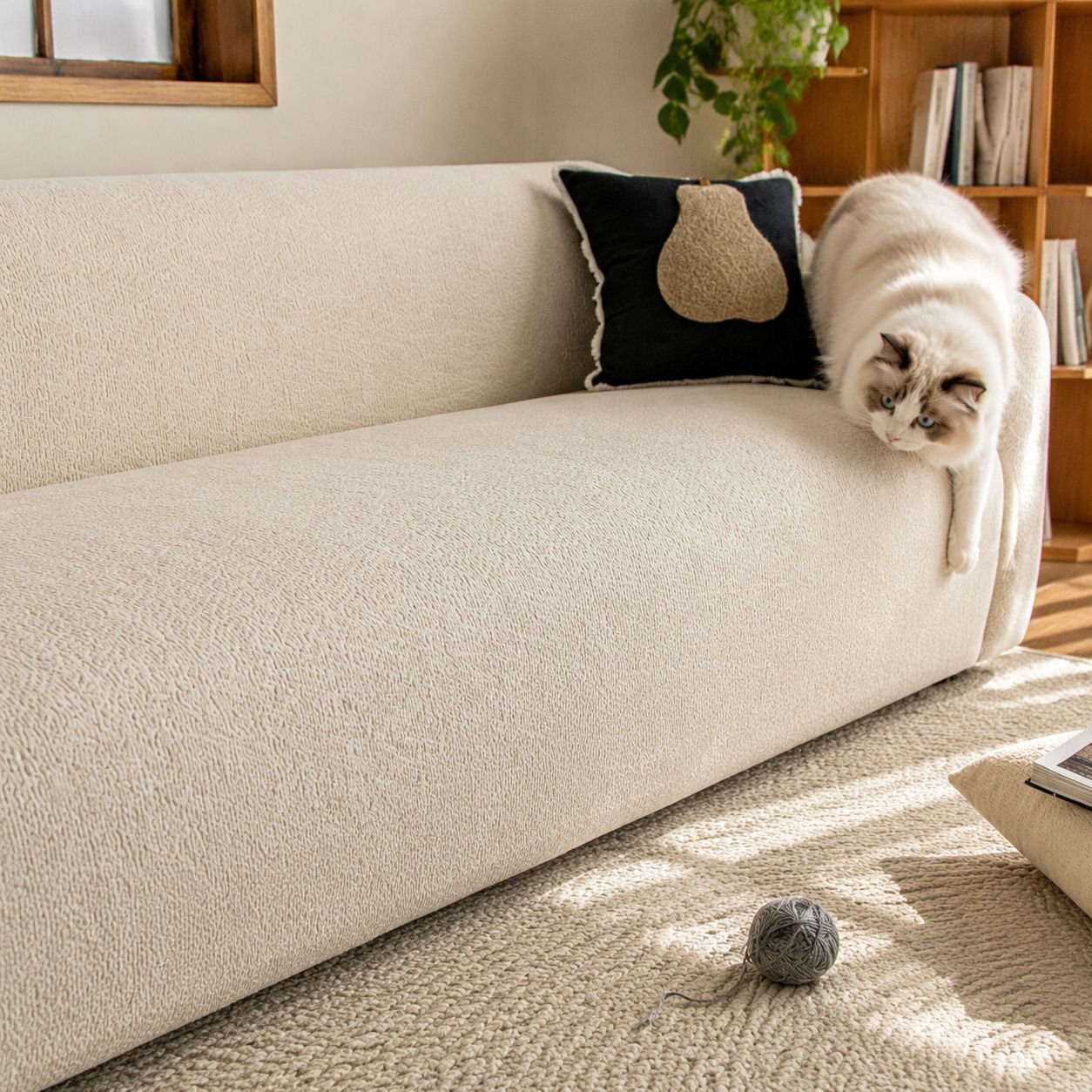 Full view of Japanese style sofa protector
