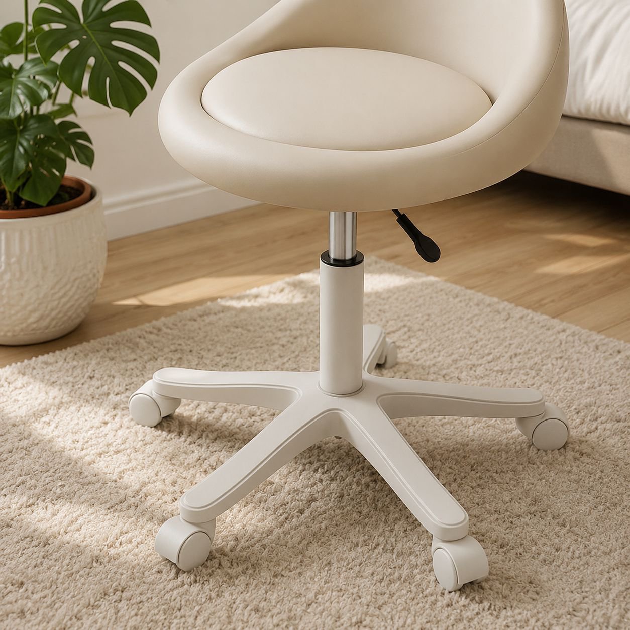 Girls’ Bedroom Cream-Style Makeup Chair with Low Back