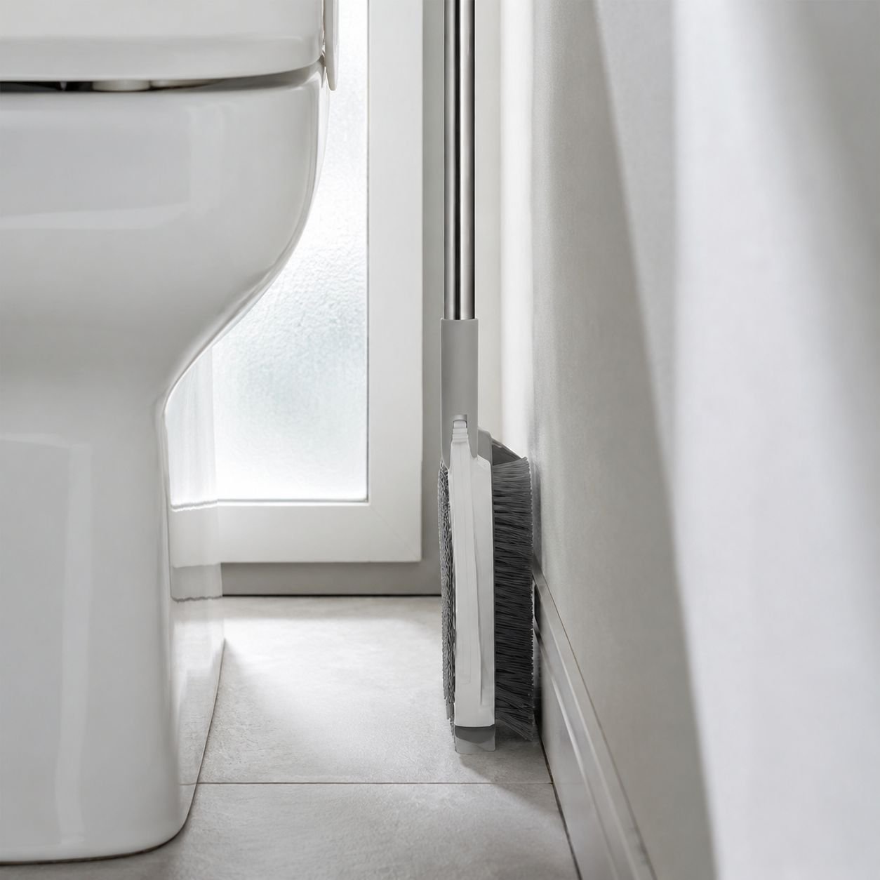 トイレ多機能フロアブラシの全体画像