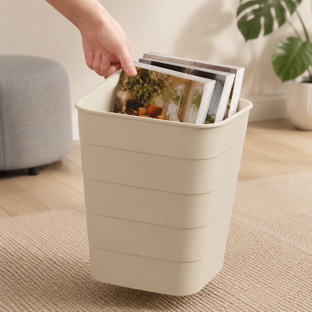 Contemporary square trash bin with easy-open lid