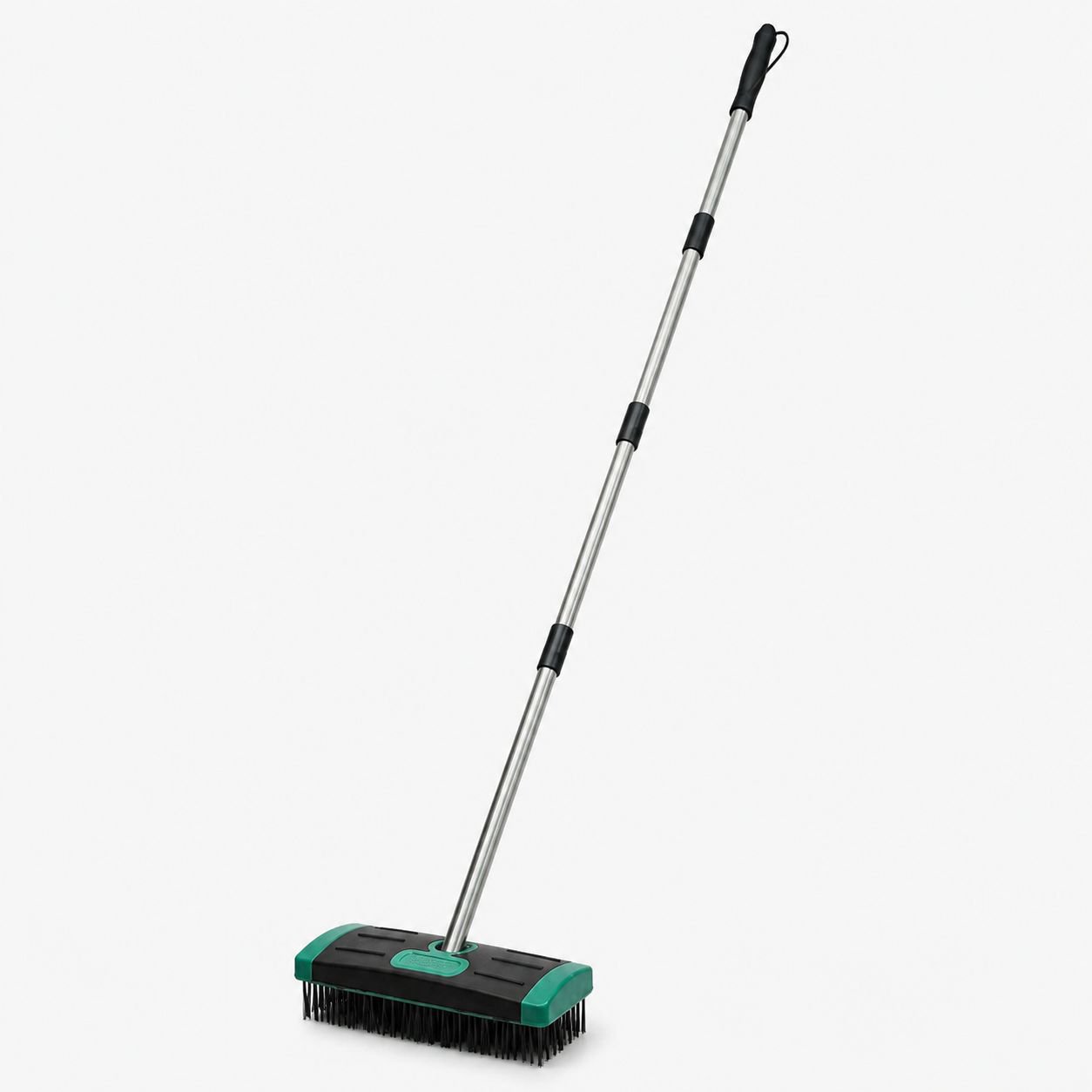 Cepillo de acero inoxidable para eliminar musgo – Limpieza profesional de patios