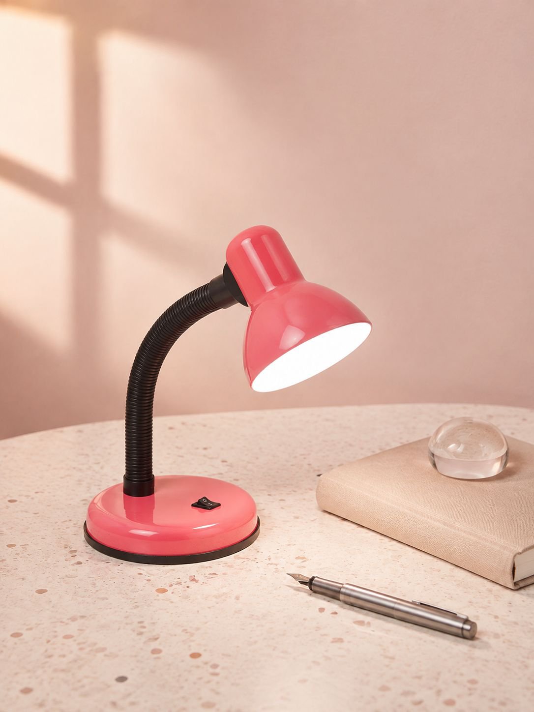 Lampe de bureau LED à ampoule remplaçable