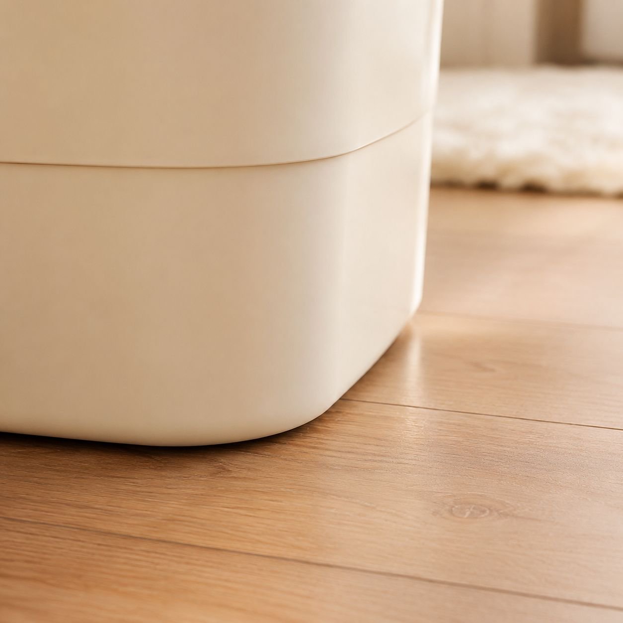 Durable and elegant waste bin for home organization