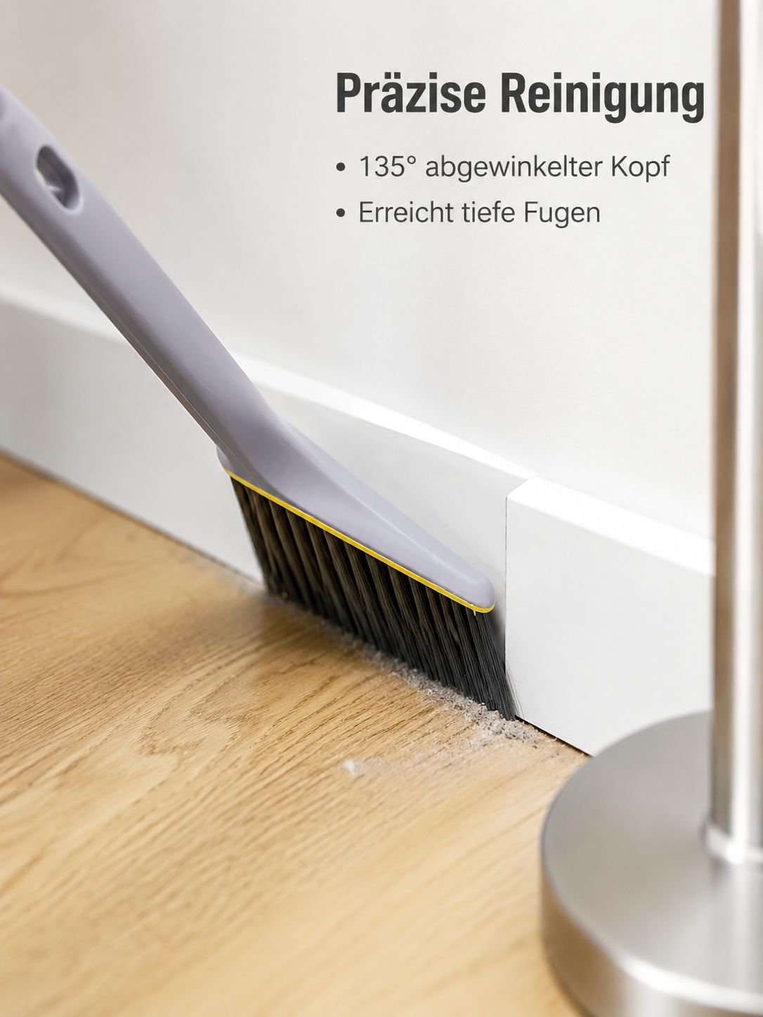 Multifunktionale Staubbürste mit Löchern