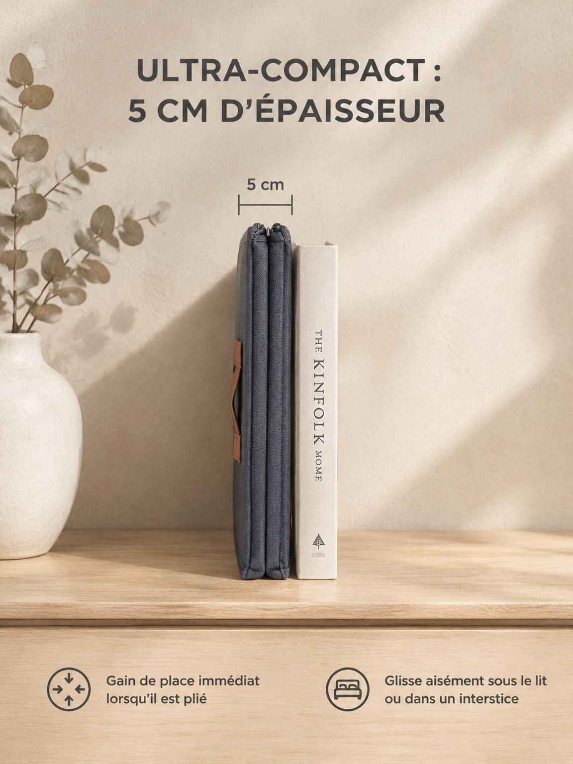Boîtes à chaussures empilées dans une armoire