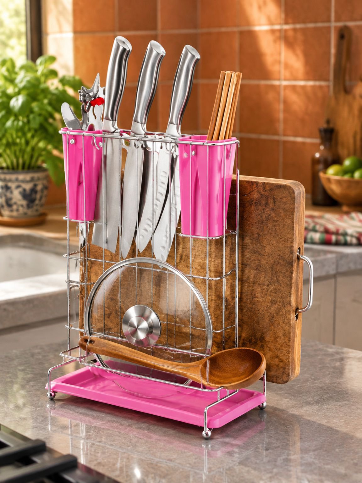 Detalle de soporte para cucharas y tabla de picar multifuncional