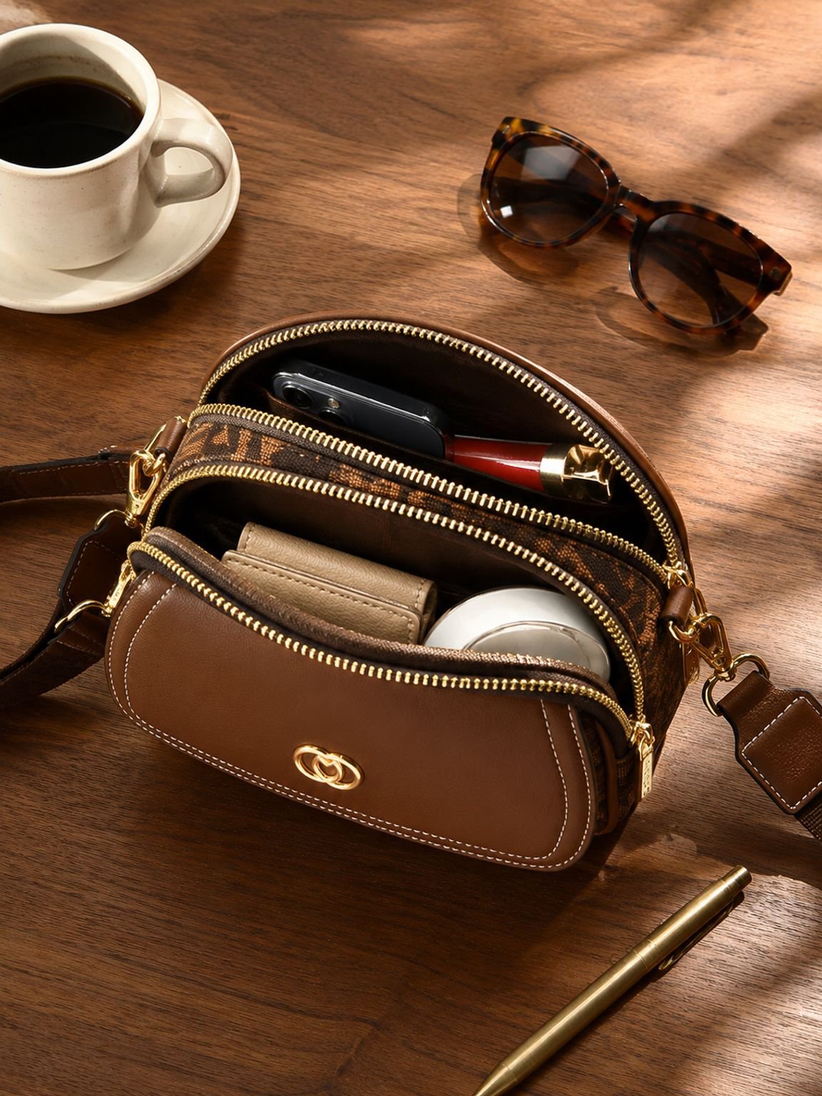 JS – Apfeltasche mit Retro-Print und großem Fassungsvermögen
