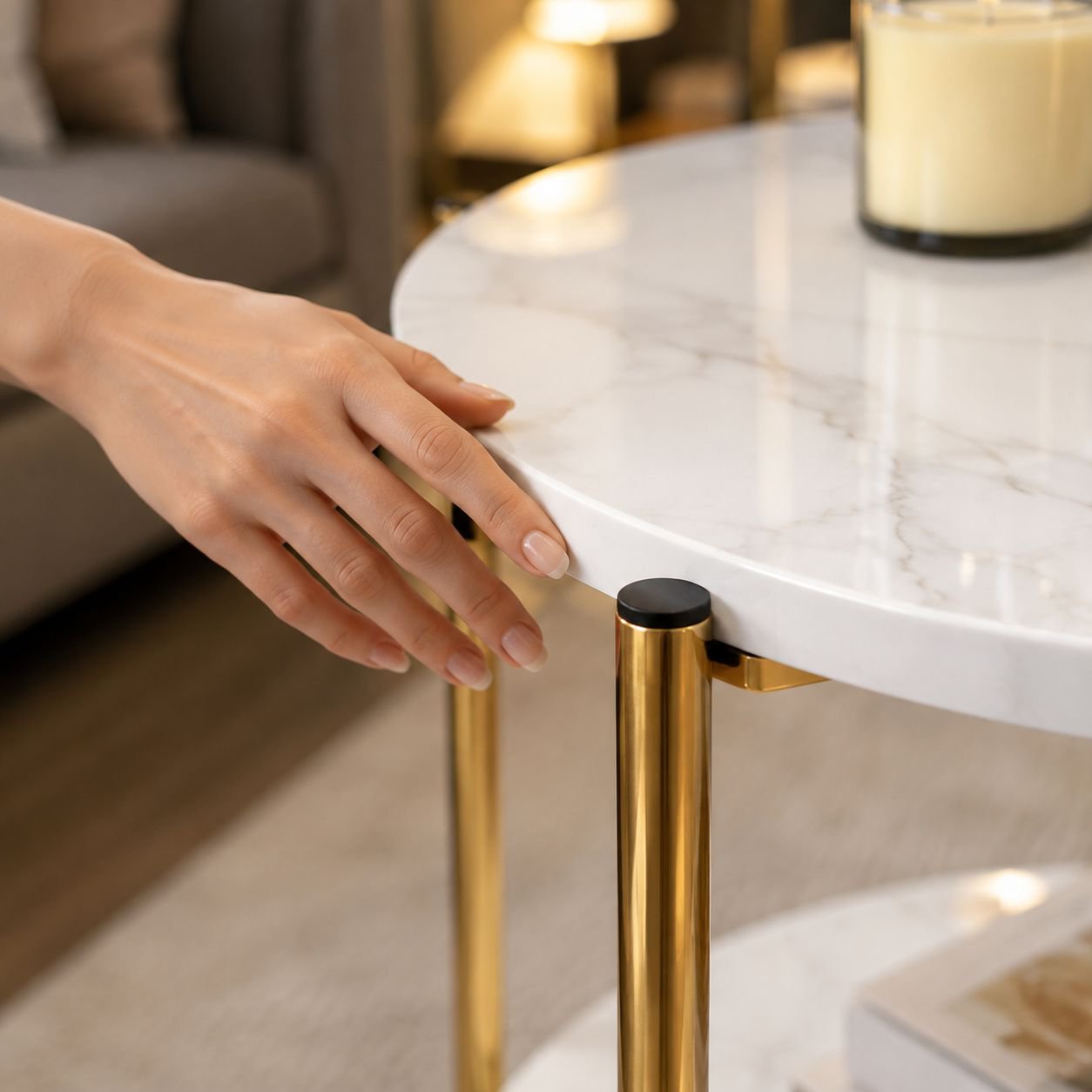 Sofa minimaliste et table basse pour salon