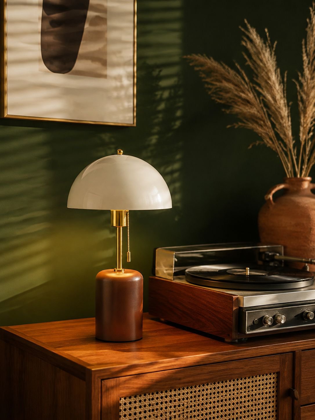 Dekorative Nachttischlampe mit warmer Lichtwirkung