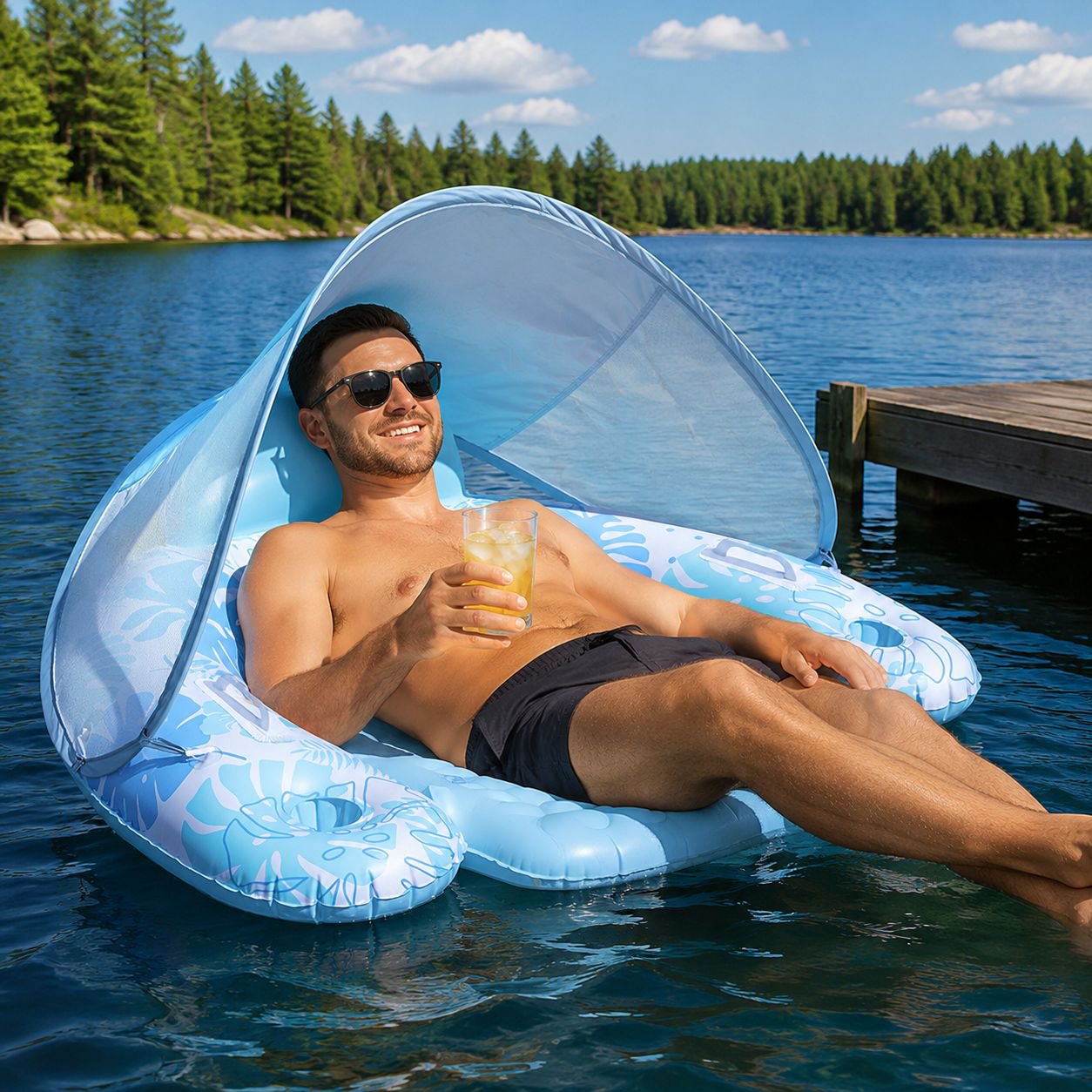 U-förmiger Liegesessel mit Sonnenschutz und schwimmendem Rumpf