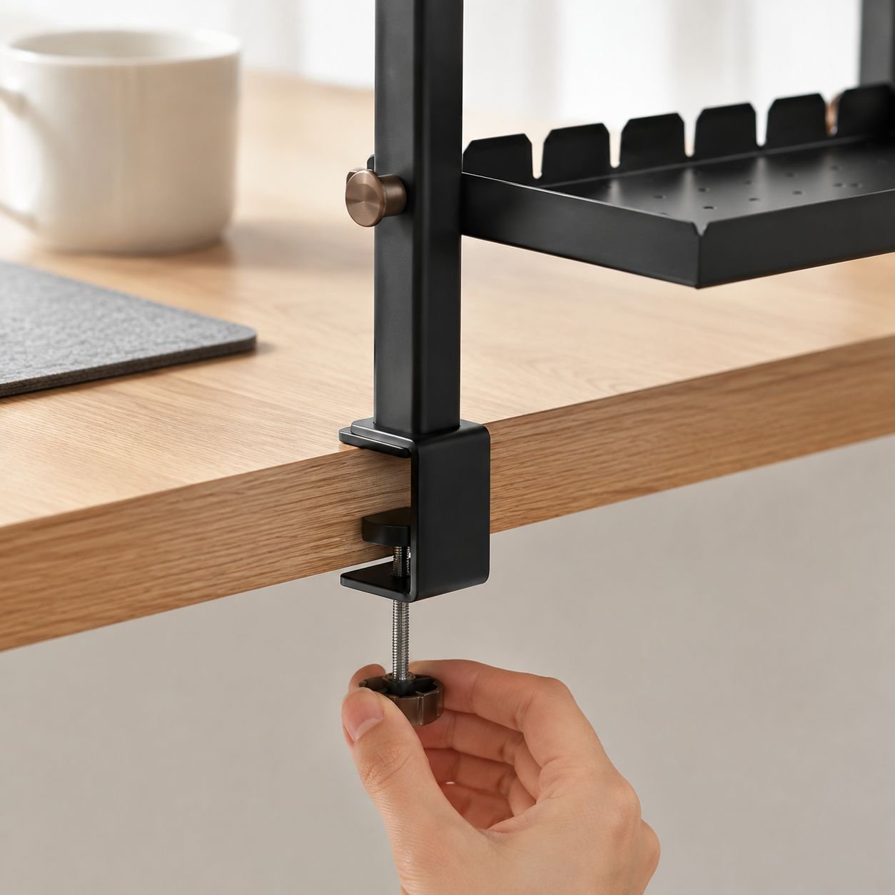 Foldable tray design of desktop storage rack for space saving