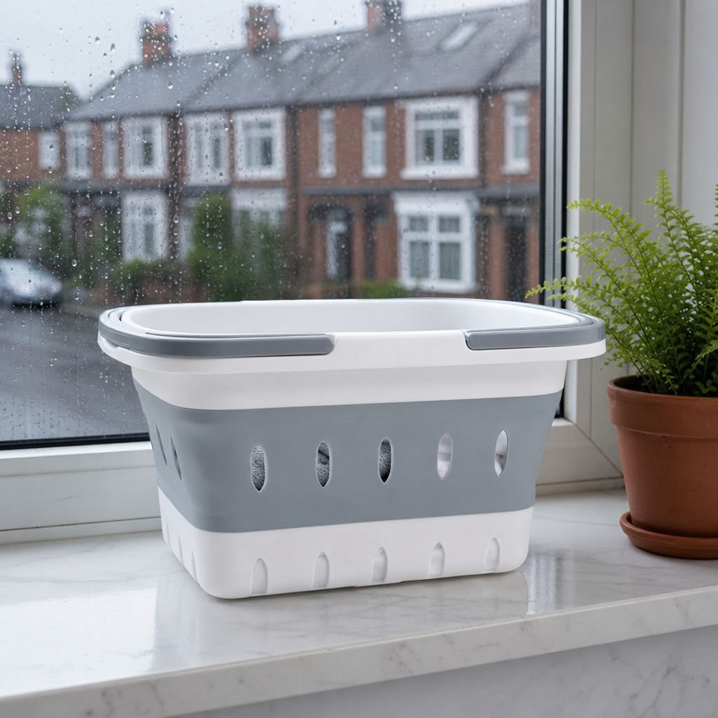 Collapsible laundry basket with handles for easy carrying