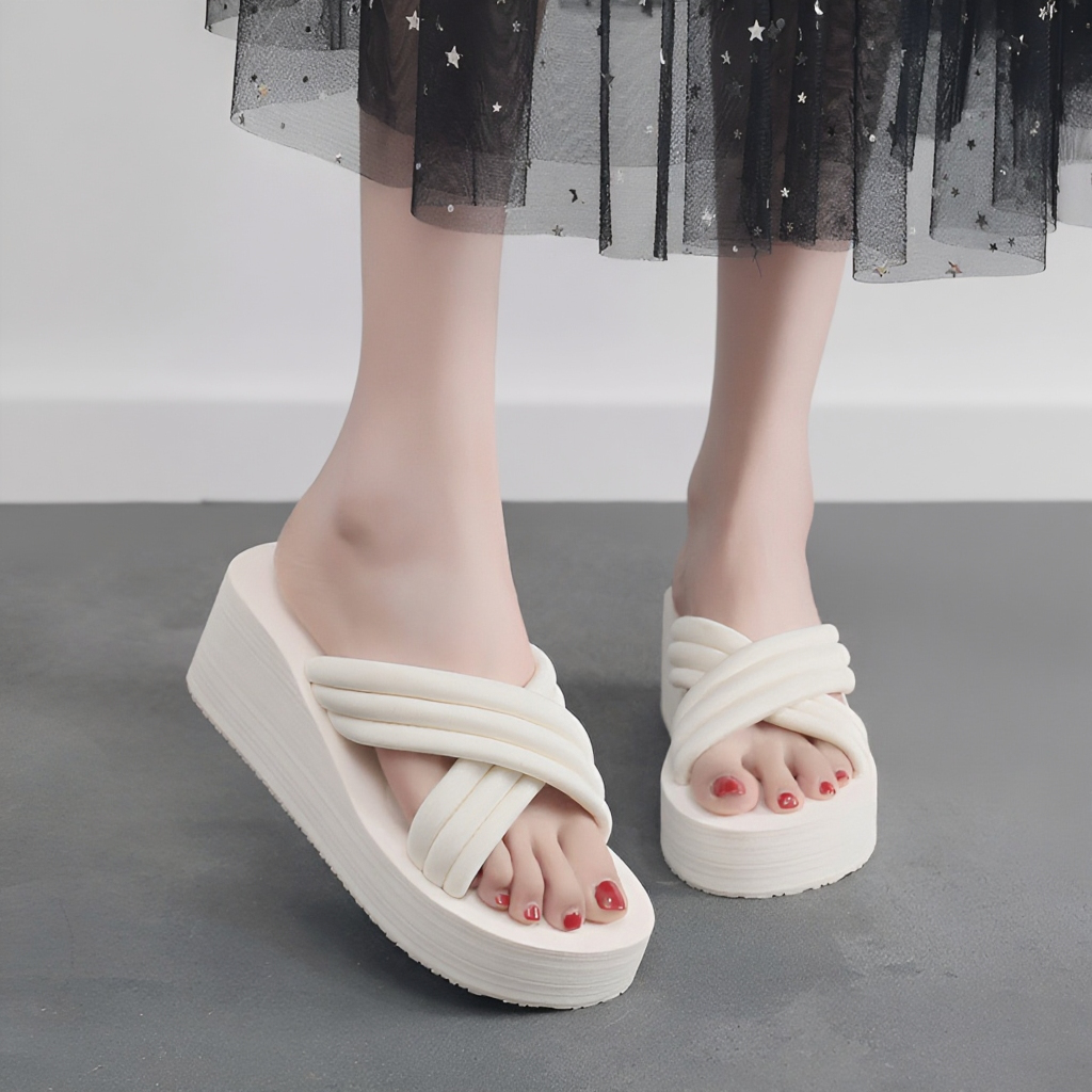 女性用のアウターとして履ける新しい夏用スリッパ、身長を高く見せるクロスウェッジヒールのおしゃれなサンダル、ビーチスリッパ