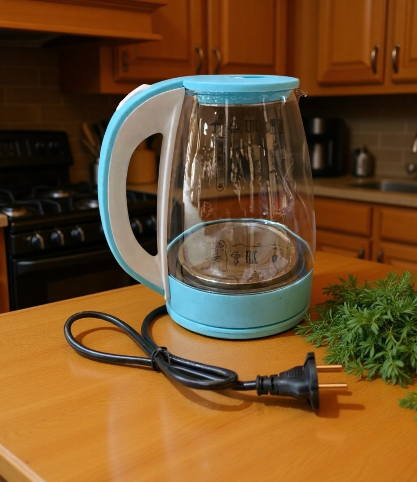 安全設計の電気ケトル