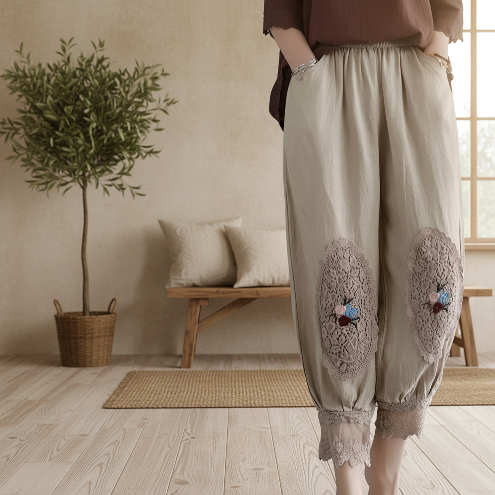 レース刺繍入りコットンリネンランタンパンツ（女性用）