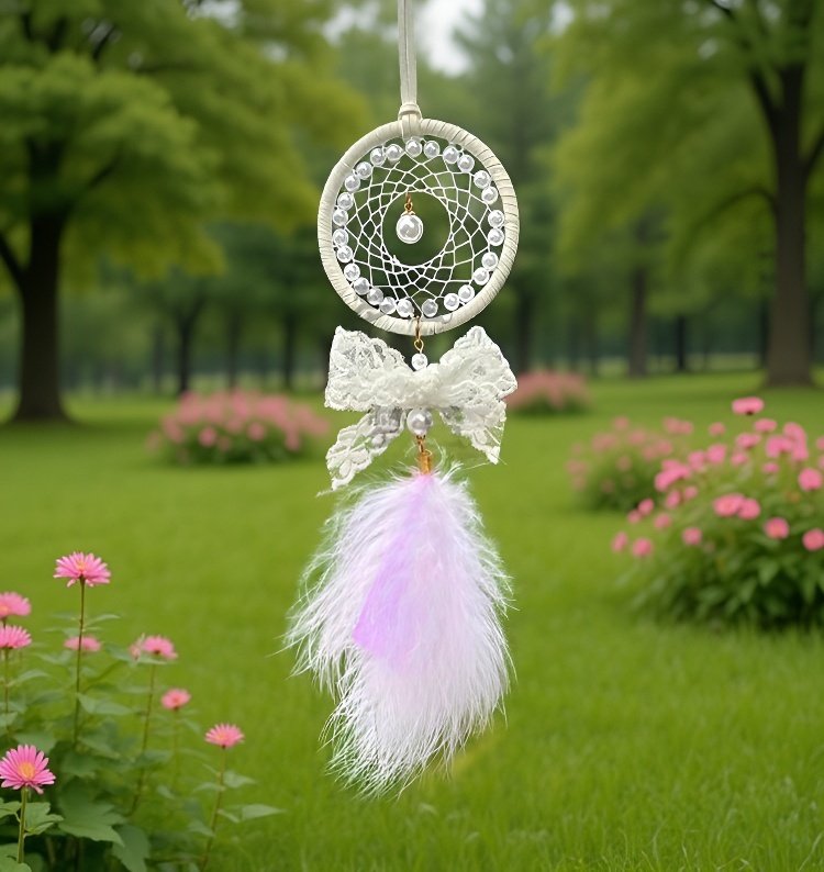 감성적인 디자인의 자동차 드림캐처