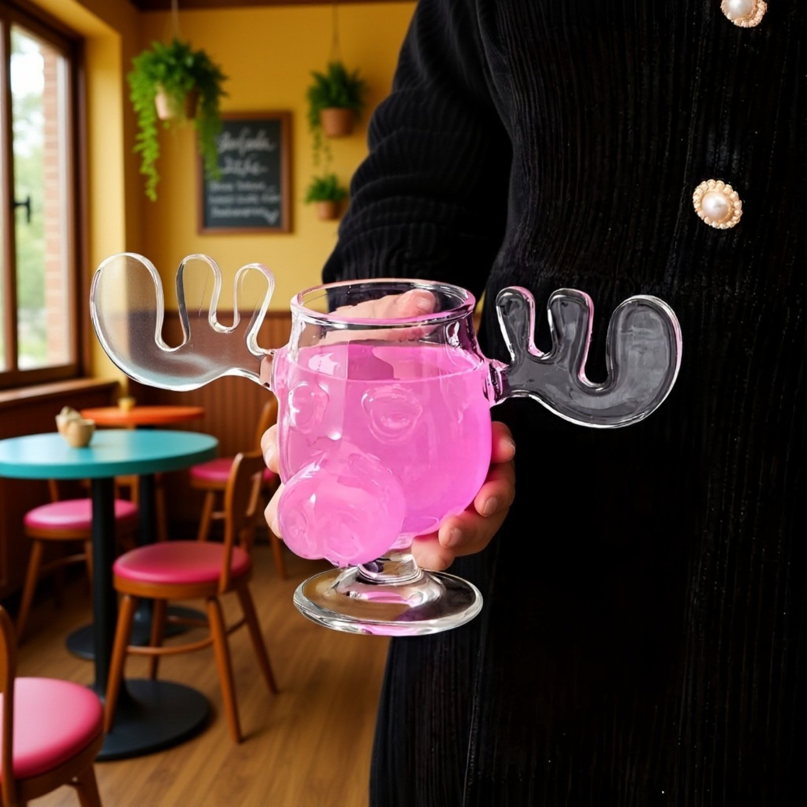 透明感のあるトナカイデザインガラスカップ