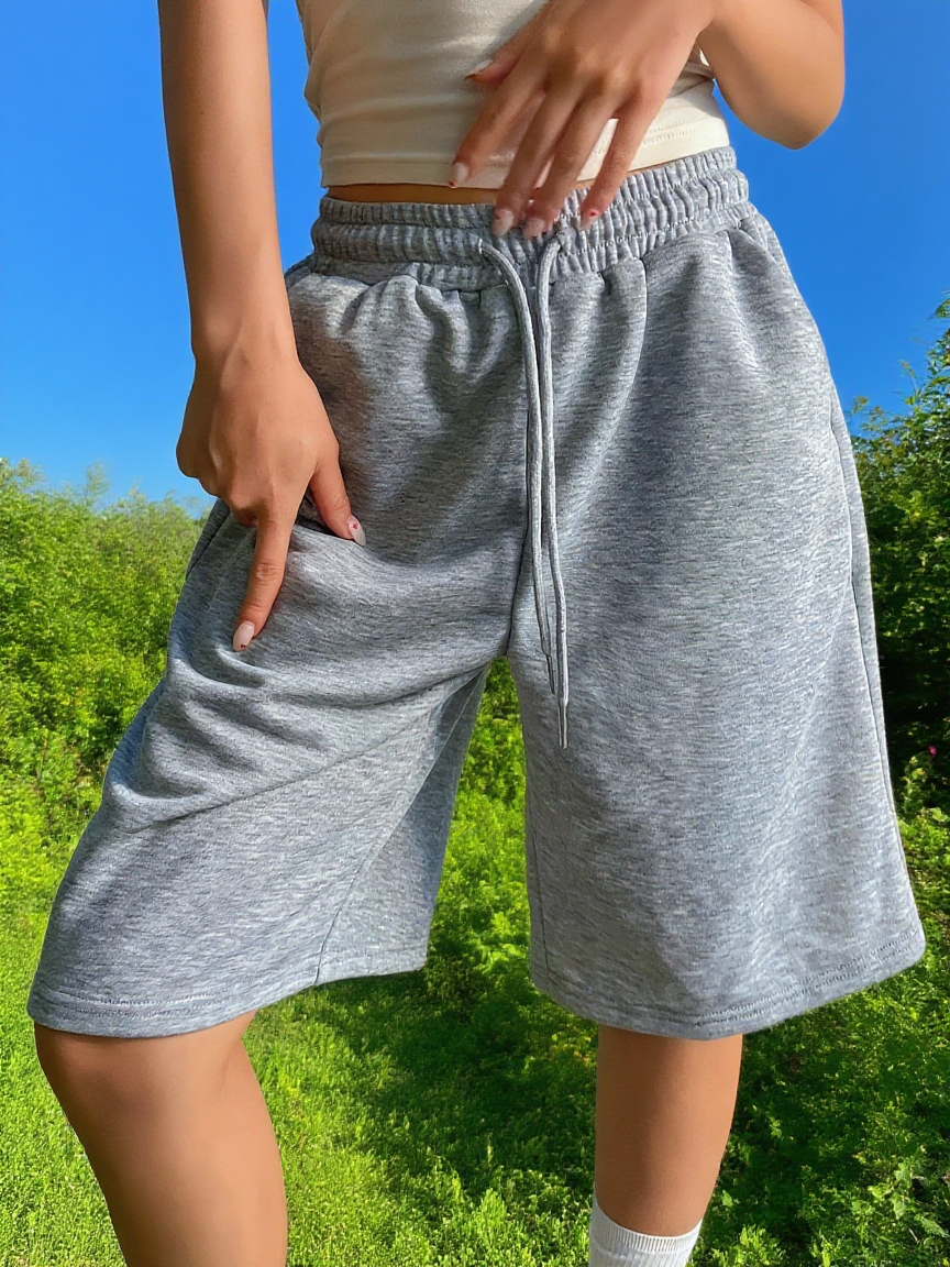 여름 휴가에 어울리는 캐주얼 반바지