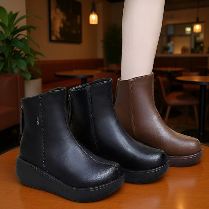 클래식 뒤 지퍼 레더 앵클