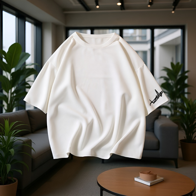 2020年夏新作メンズ半袖Tシャツトップス、ユースメンズ服、トレンディなゆったりフィットアンダーシャツ、卸売