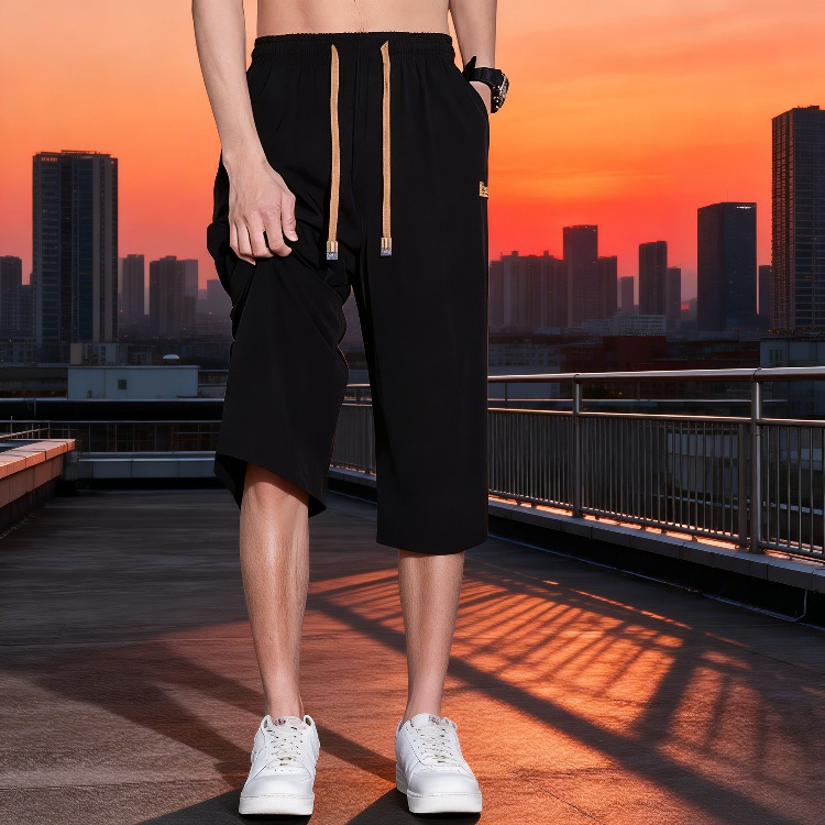 動きやすいストレートレッグパンツ