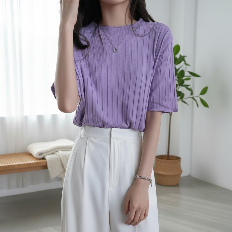 여성 박시핏 니트 반팔티 착용 이미지
