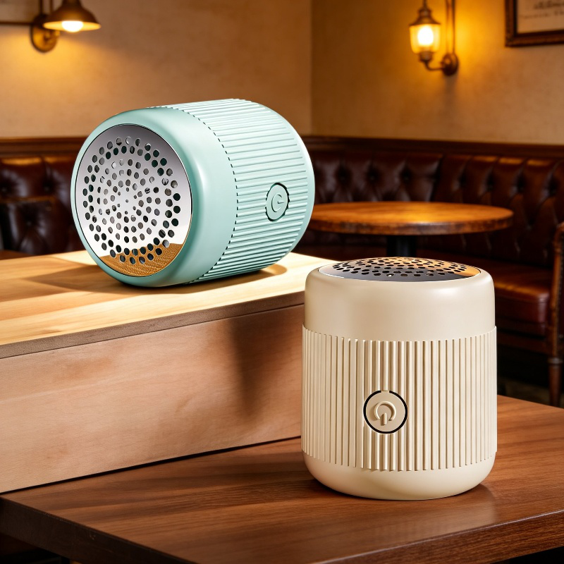 Multi-functional rechargeable fabric lint remover front view